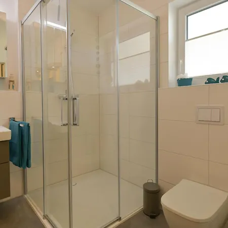 Haukes Koje * بوسم